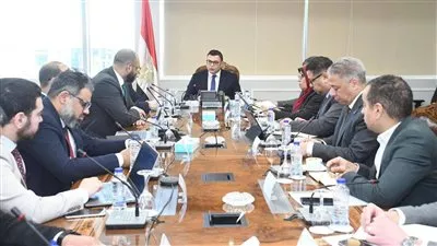 وزير «الإسكان» يتابع إجراءات تدشين منصة تصدير العقار
