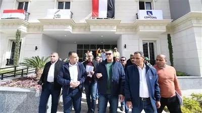 وزير «الإسكان» يتابع خطة تسليم وحدات الحي اللاتيني بالعلمين الجديدة