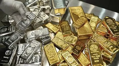 تراجع حاد لأسعار الذهب والفضة وسط موجة بيع واسعة النطاق