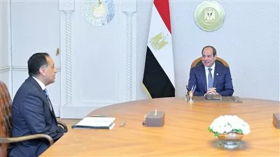 الرئيس السيسي يبحث مع مدبولي مستجدات تشكيل الحكومة الجديدة