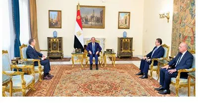 الرئيس السيسي يؤكد دعم وتطوير العلاقات المشتركة بين مصر و روسيا