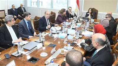 وزيرة «الإسكان» تُتابع موقف وحدات مبادرة «سكن كل المصريين»