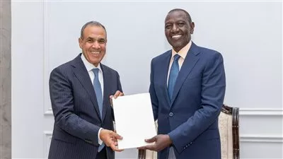 مصر وكينيا تبحثان تعزيز التعاون بمجالات الدفاع والمياه والنقل والطاقة المتجددة