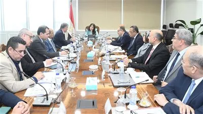 وزيرة «الإسكان» تتابع موقف تنفيذ المشروعات ضمن مبادرة «حياة كريمة»