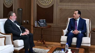 رئيس الوزراء ومحافظ «المركزي» يبحثان أثر خفض الفائدة على تشجيع الاستثمارات