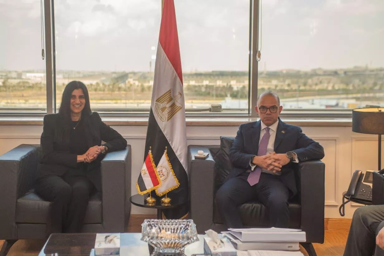 وزير الاستثمار يجتمع مع ممثلي صندوق مصر السيادي