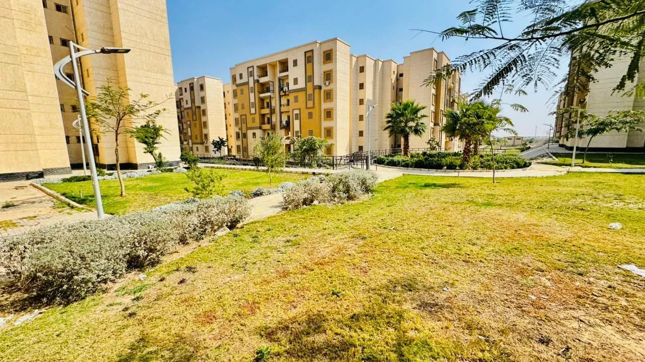 وزيرة الإسكان تتابع موقف تنفيذ وحدات مبادرة سكن لكل المصريين