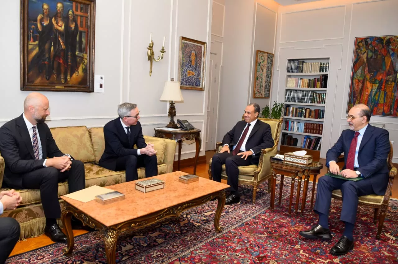 وزير الخارجية يلتقي الرئيس التنفيذي لشركة سكاتك النرويجية