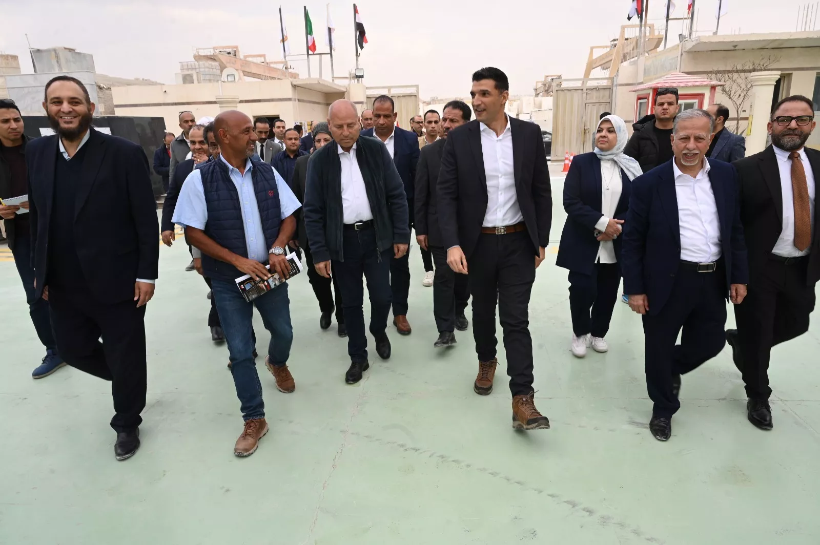 وزير الصناعة يتفقد مصنع شركة جلوبال استونس لمنتجات الرخام والجرانيت