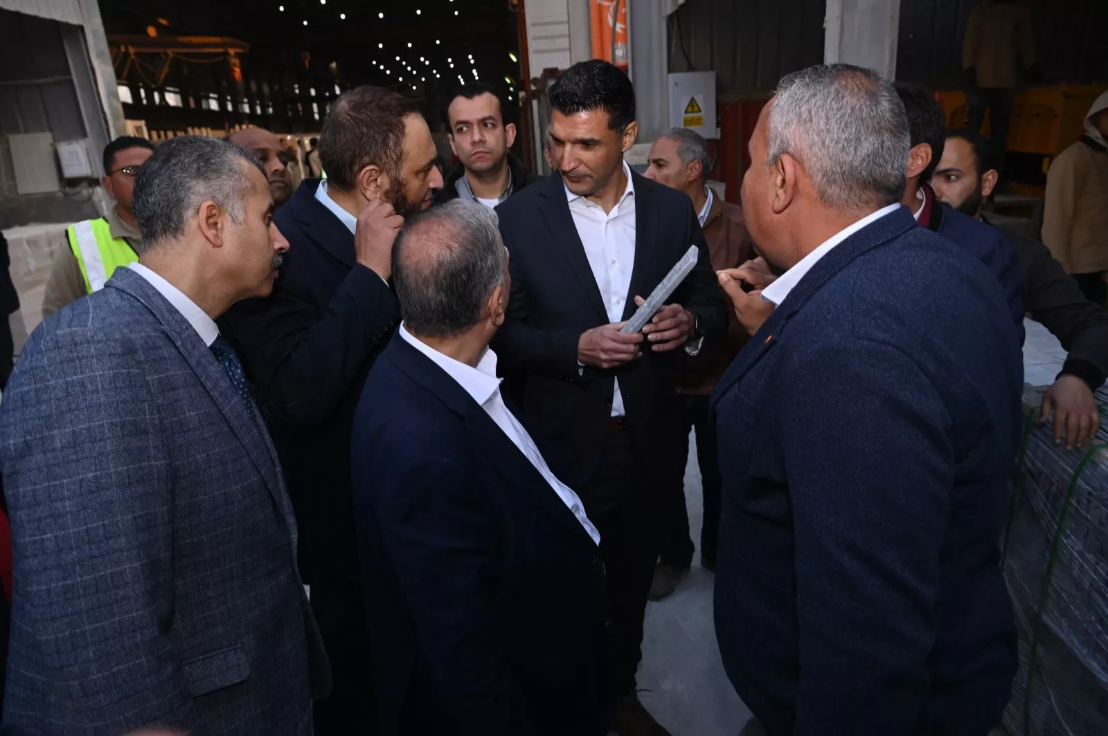 وزير الصناعة يتفقد مصنع شركة مودرن ماربل للرخام والجرانيت