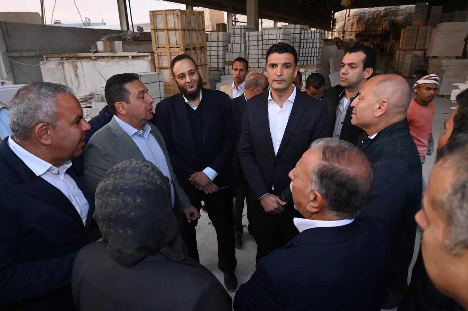 وزير الصناعة يتفقد مصنع شركة مودرن ماربل للرخام والجرانيت