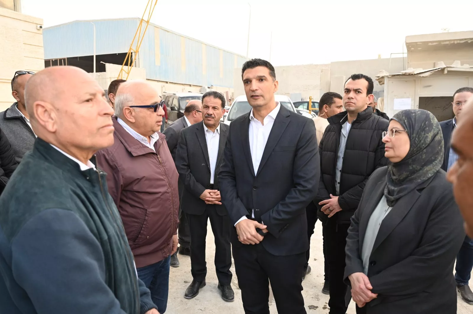 وزير الصناعة يتفقد مصنع شركة الحسنة للتنمية الصناعية