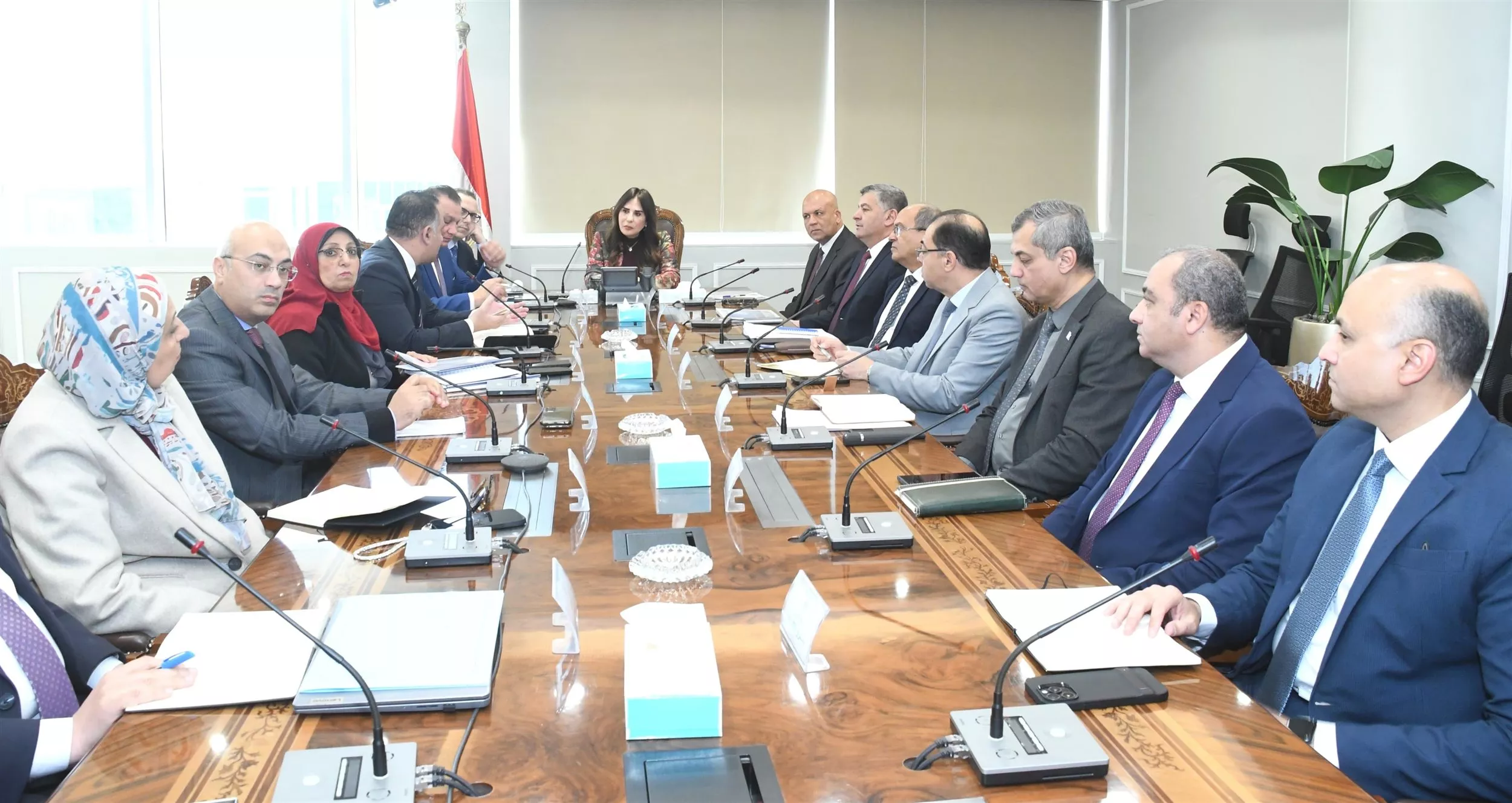 وزيرة الإسكان تجتمع مع رئيس صندوق التنمية الحضرية