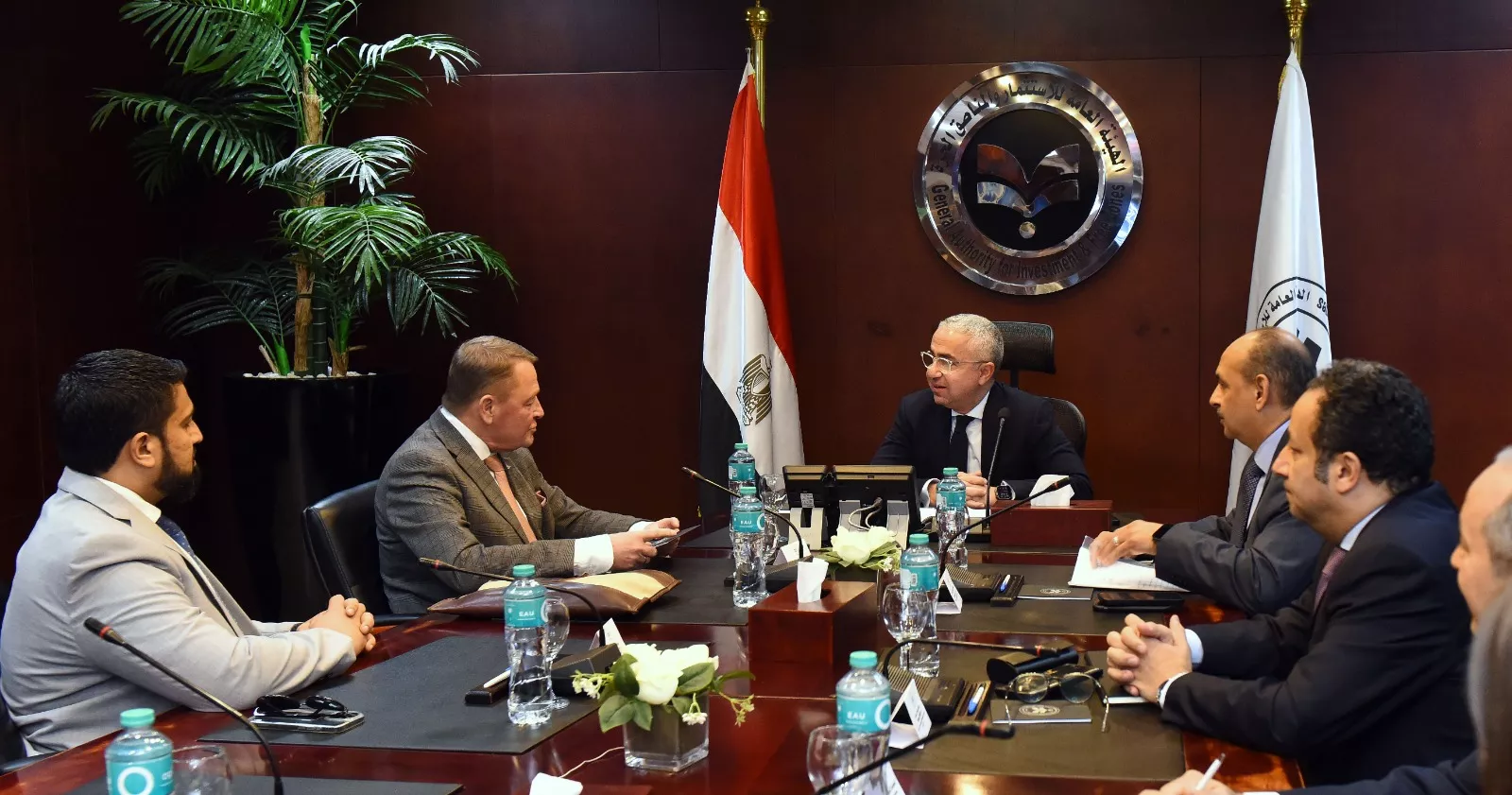 الهيئة العامة للاستثمار تجتمع مع وفد شركة جارديان جلاس