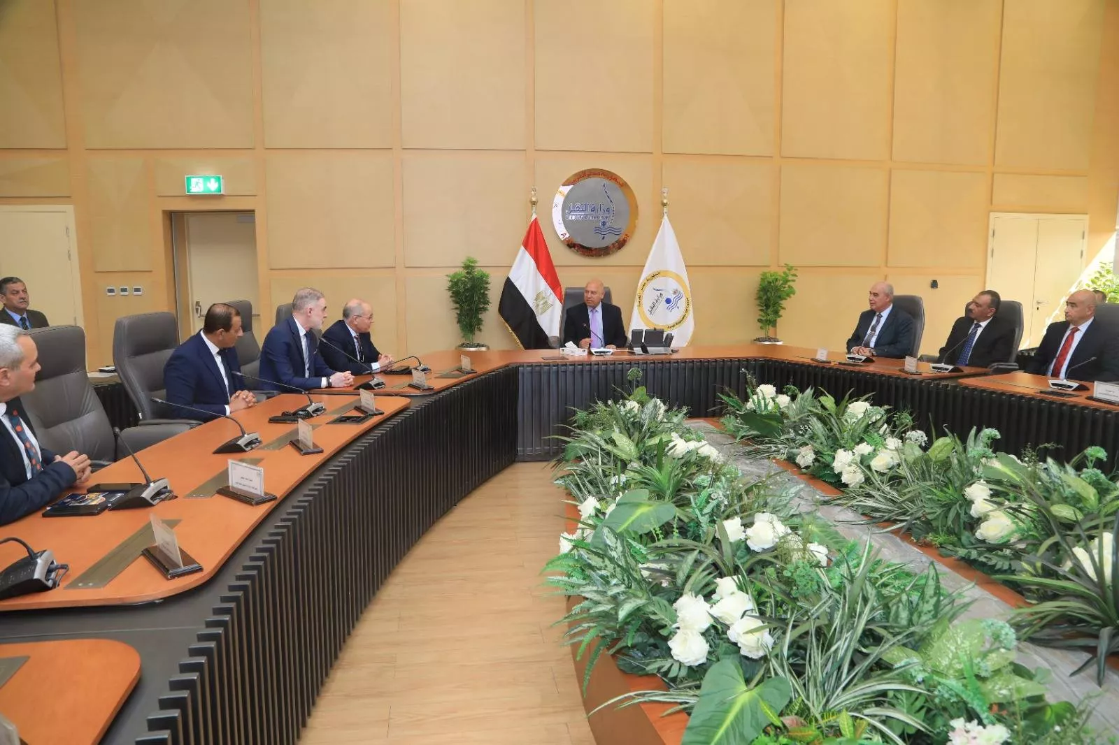 توقيع بروتوكول بين شركتي القناة للتوكيلات الملاحية وتراست للتجارة