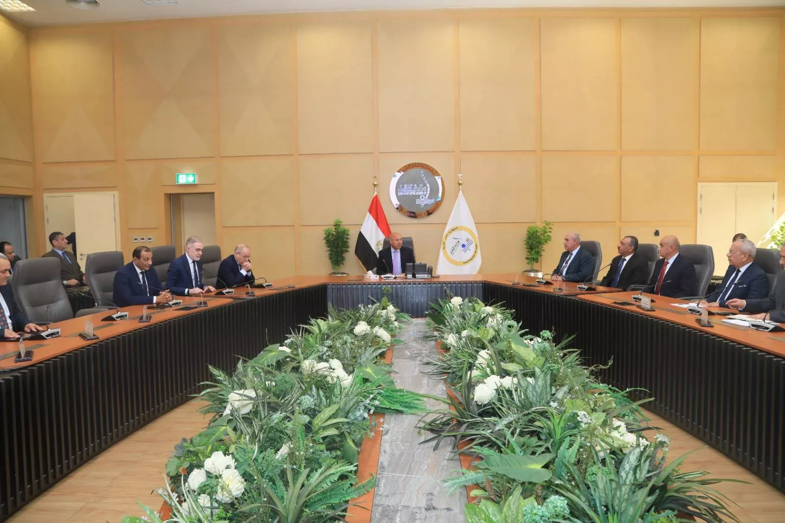 توقيع بروتوكول بين شركتي القناة للتوكيلات الملاحية وتراست للتجارة