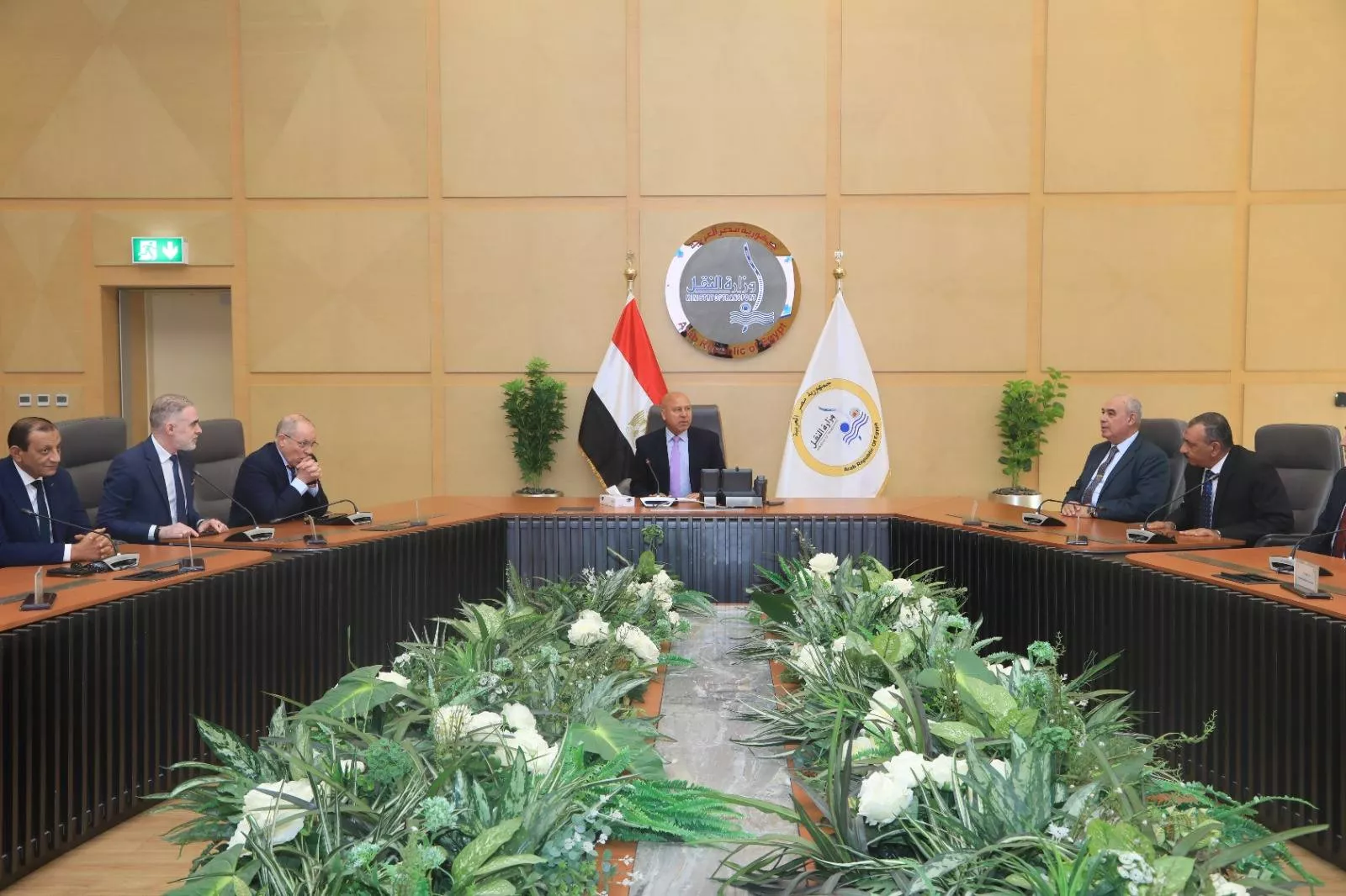 توقيع بروتوكول بين شركتي القناة للتوكيلات الملاحية وتراست للتجارة