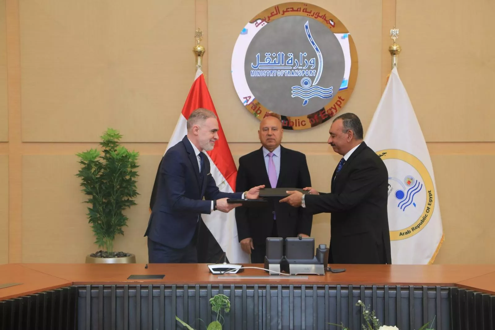 توقيع بروتوكول بين شركتي القناة للتوكيلات الملاحية وتراست للتجارة