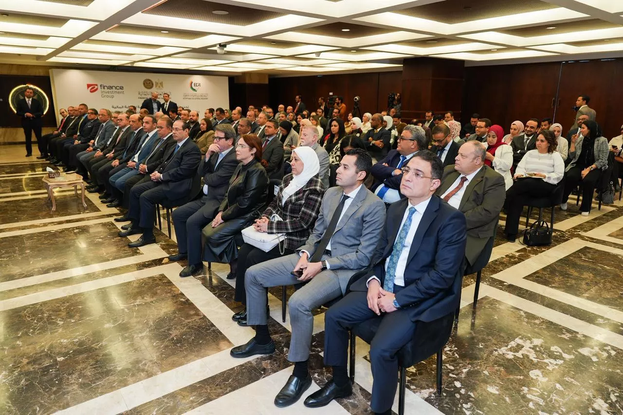 وزير الاستثمار يشهد إطلاق النظام الإلكتروني الجديد لسجل الضمانات المنقولة