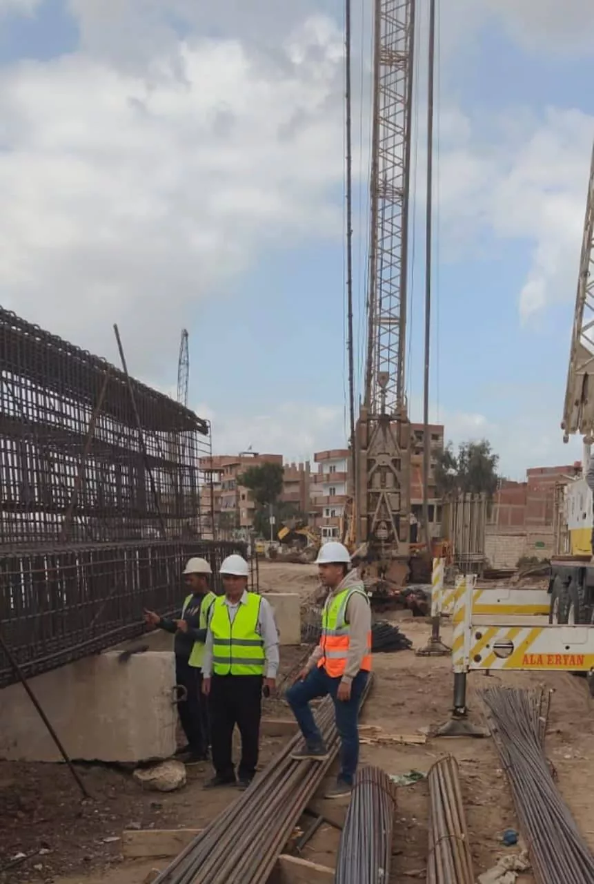 الدكتور سويلم يتابع موقف المشروع القومي لتأهيل المنشآت المائية