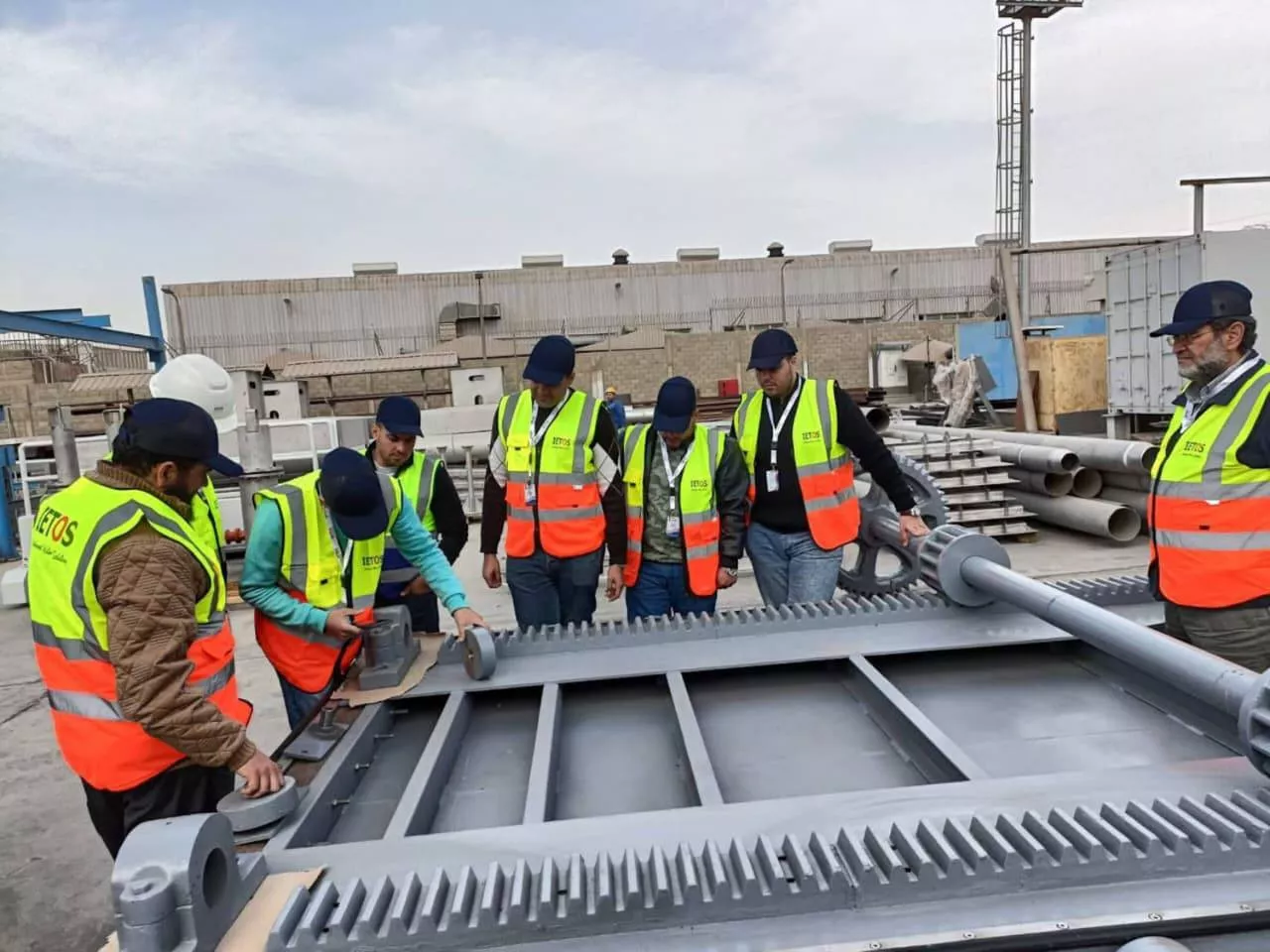 الدكتور سويلم يتابع موقف المشروع القومي لتأهيل المنشآت المائية