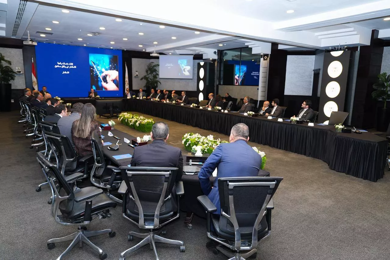 وزير الاستثمار يعقد اجتماعًا تنسيقيًا بين المطورين والمنصات الرقمية العقارية