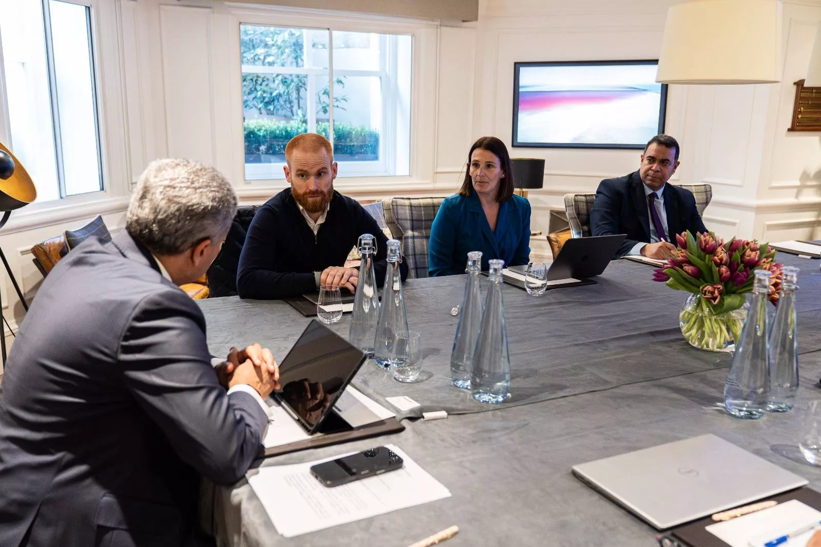 وزير السياحة يجتمع مع ممثلي منظمي الرحلات وشركات السياحة