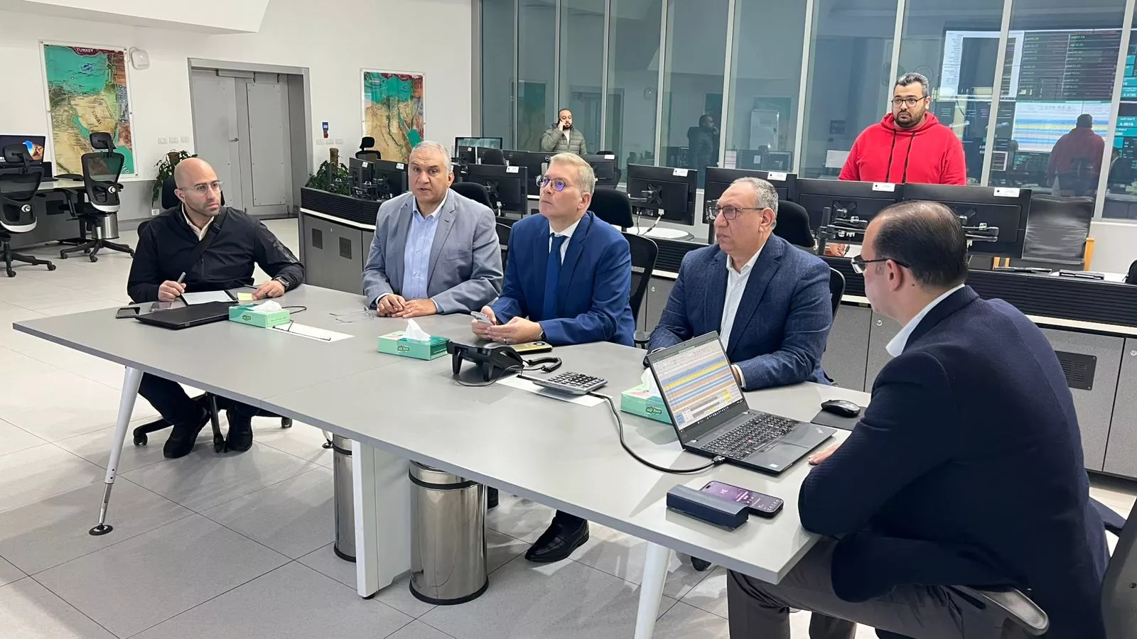 العثور على خبيئة من التوابيت الملونة