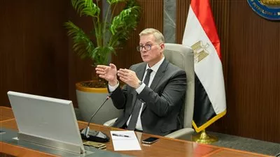 وزير «البترول»: تسريع تطبيق تقنيات الحفر الأفقي والتكسير الهيدروليكي لزيادة الإنتاج