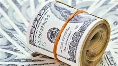 ارتفاع سعر الدولار 80 قرشًا أمام الجنيه المصري خلال تعاملات اليوم الأحد