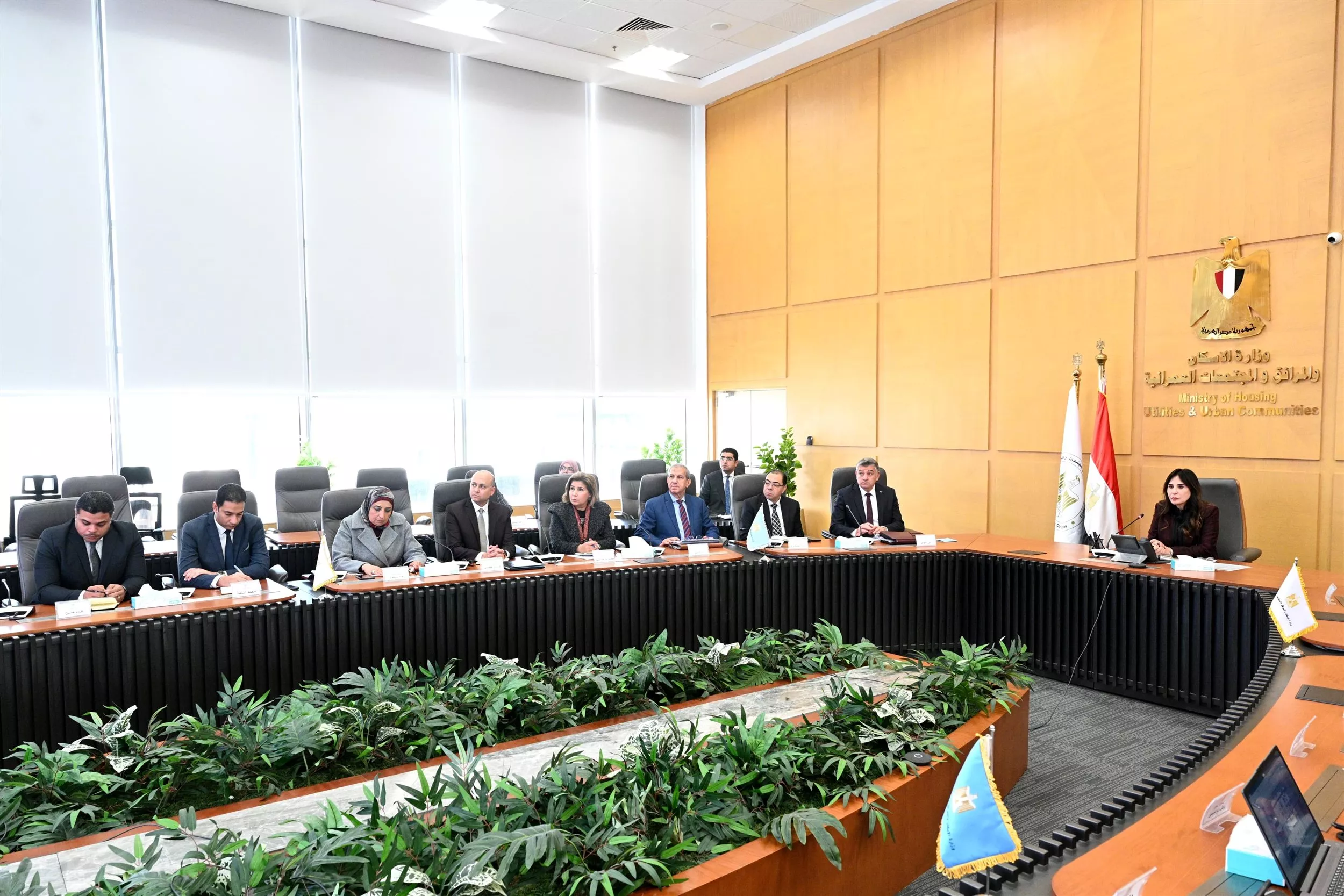 وزيرة الإسكان تعقد اجتماع لمتابعة تنفيذ مشروعات حياة كريمة