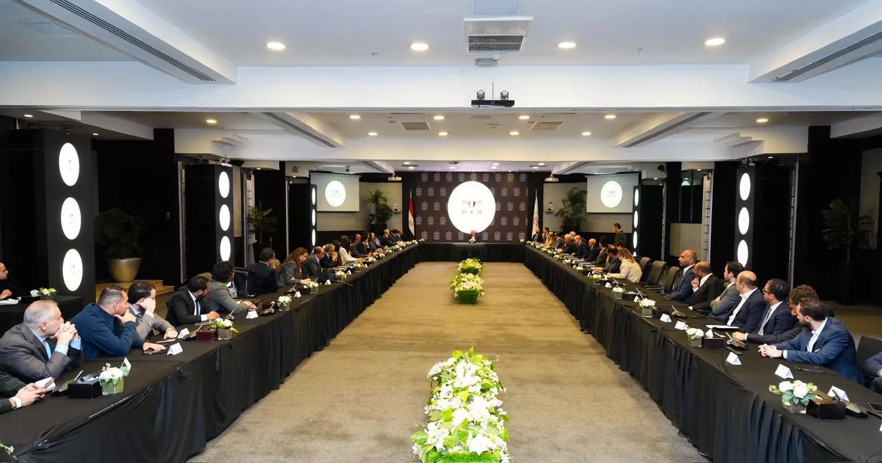 وزير الاستثمار يعقد اجتماعًا موسعًا مع ممثلين عن منظومة ريادة الأعمال والشركات الناشئة