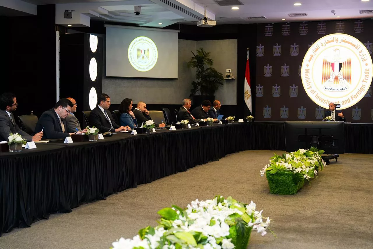 وزير الاستثمار يعقد اجتماعًا موسعًا مع ممثلين عن منظومة ريادة الأعمال والشركات الناشئة