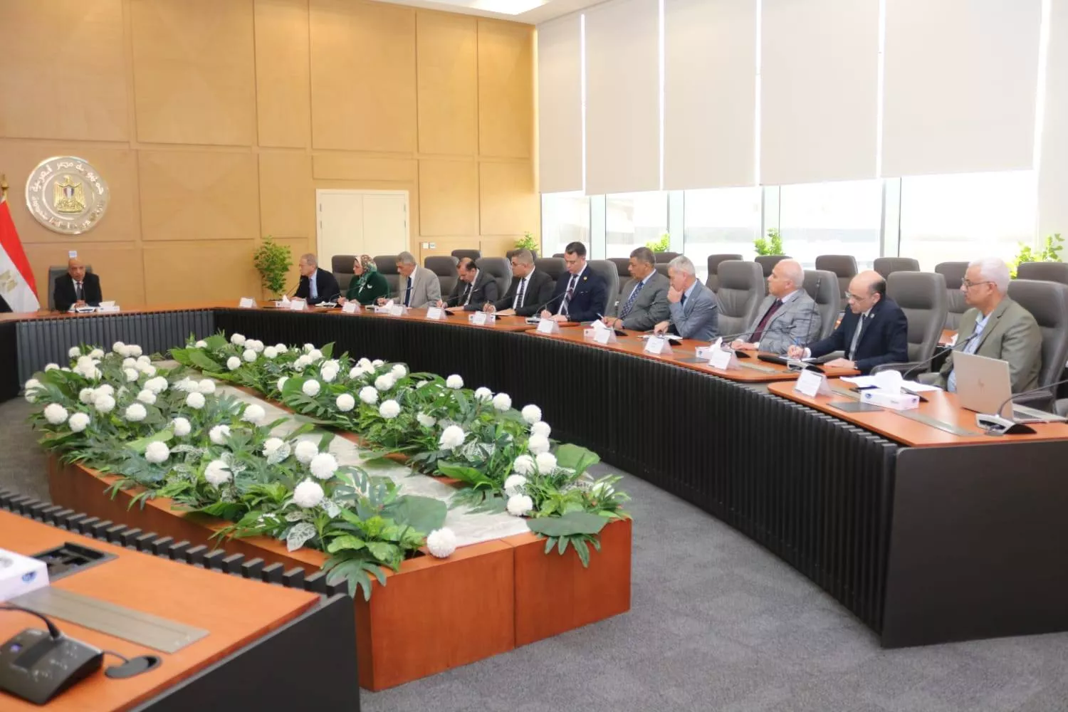 وزير الكهرباء يجتمع بأعضاء اللجنة الدائمة لإدارة الأزمات 