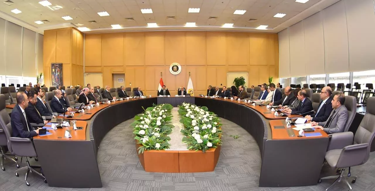 وزيرا الاستثمار والصناعة يعقدان اجتماعا موسعا مع المجالس التصديرية