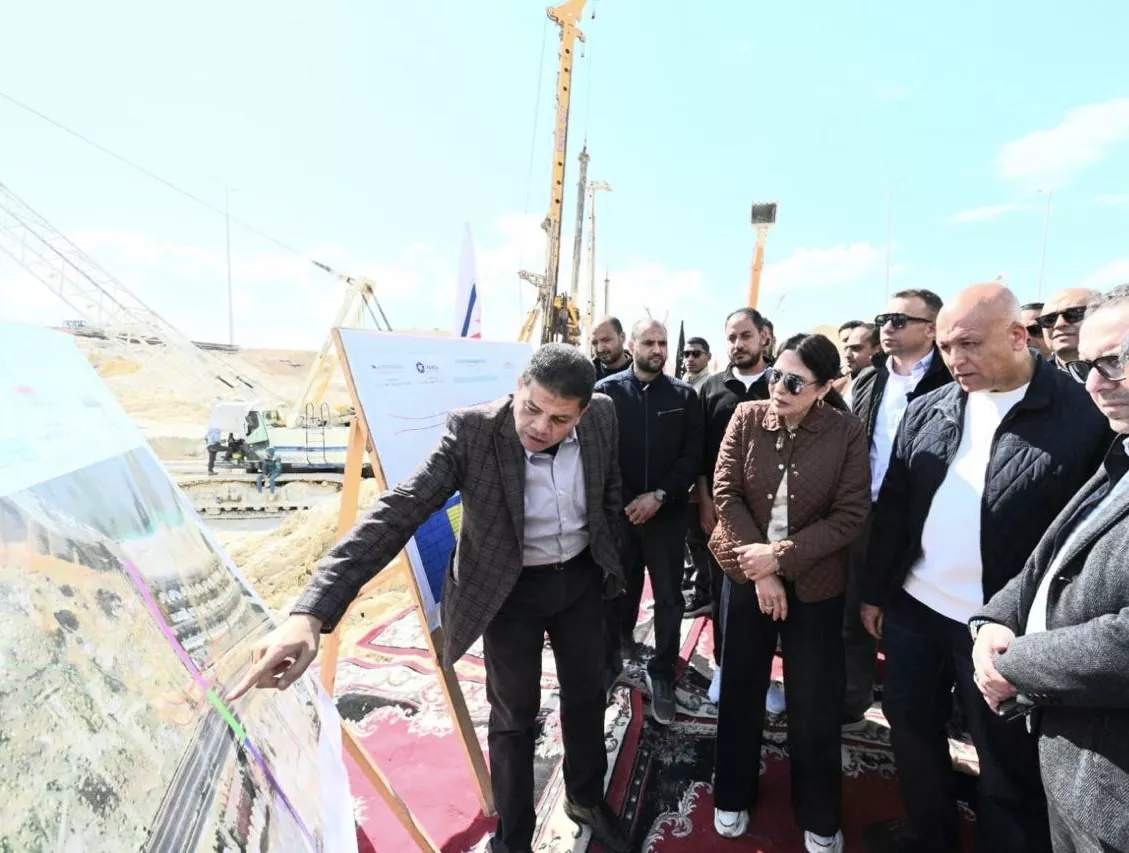 وزيرة الإسكان تتفقد المشروعات الجاري تنفيذها بقرى مارينا