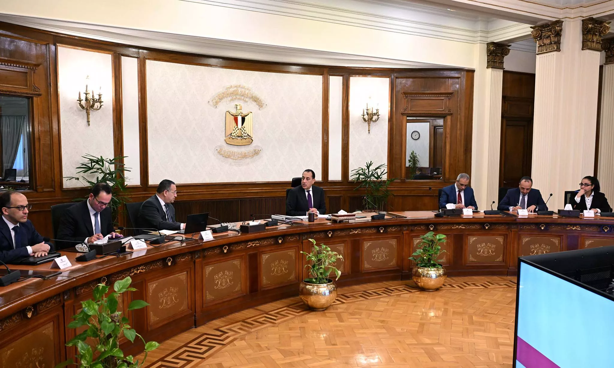 رئيس الوزراء في اجتماع  مع وزير التعليم العالي