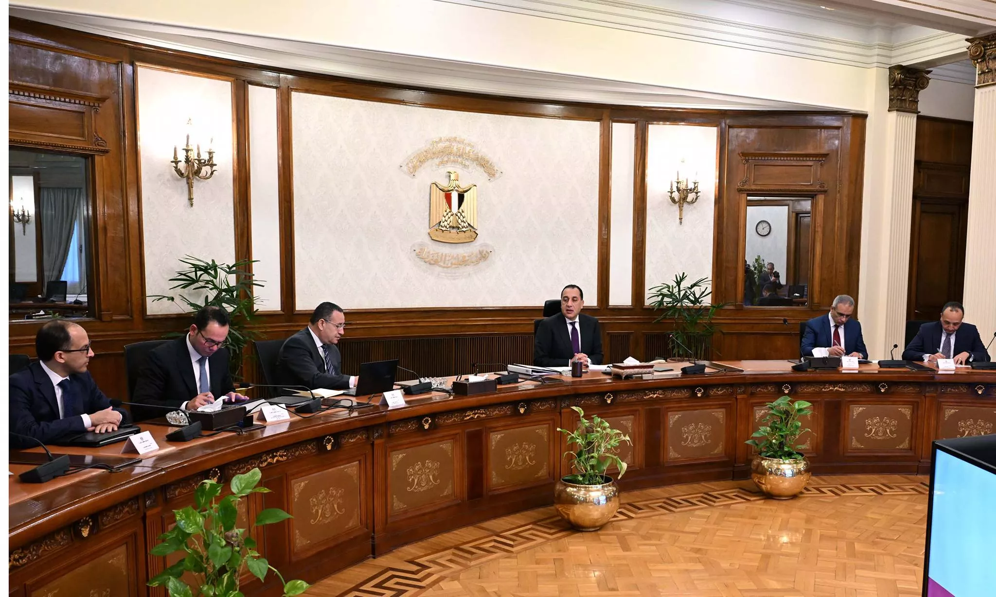 رئيس الوزراء في اجتماع  مع وزير التعليم العالي