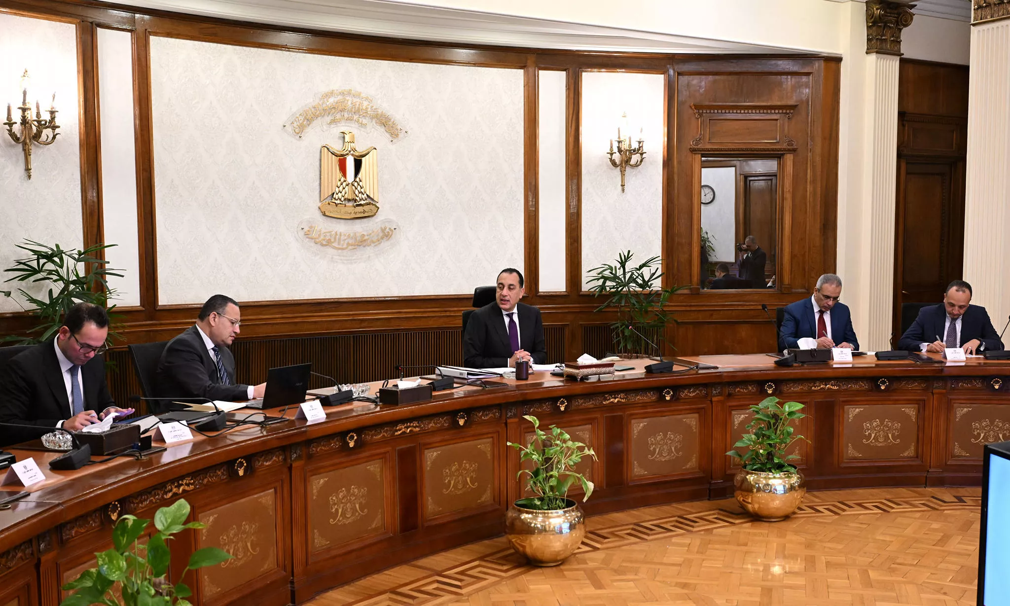 رئيس الوزراء في اجتماع  مع وزير التعليم العالي