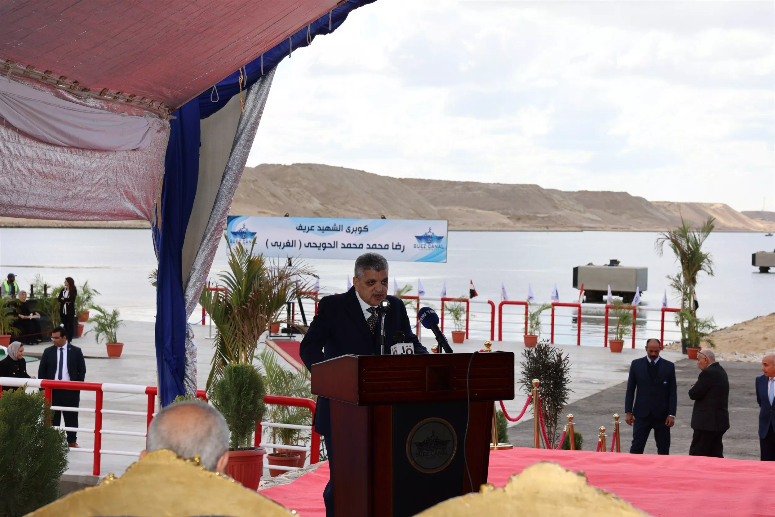 اكتمال المحور الرابع بمنطقة القطاع الأوسط للمجرى الملاحي للقناة بالإسماعيلية  