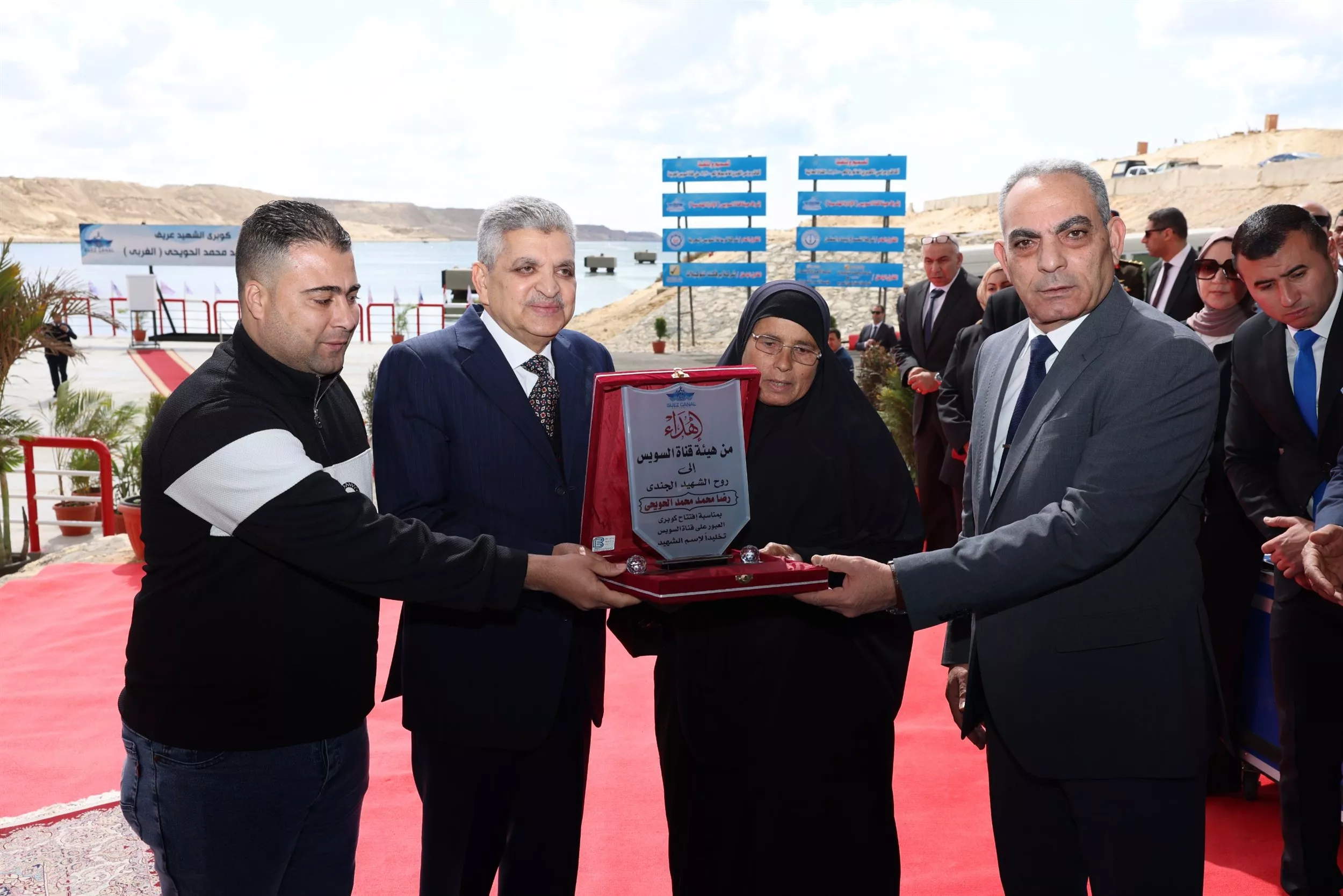 اكتمال المحور الرابع بمنطقة القطاع الأوسط للمجرى الملاحي للقناة بالإسماعيلية  