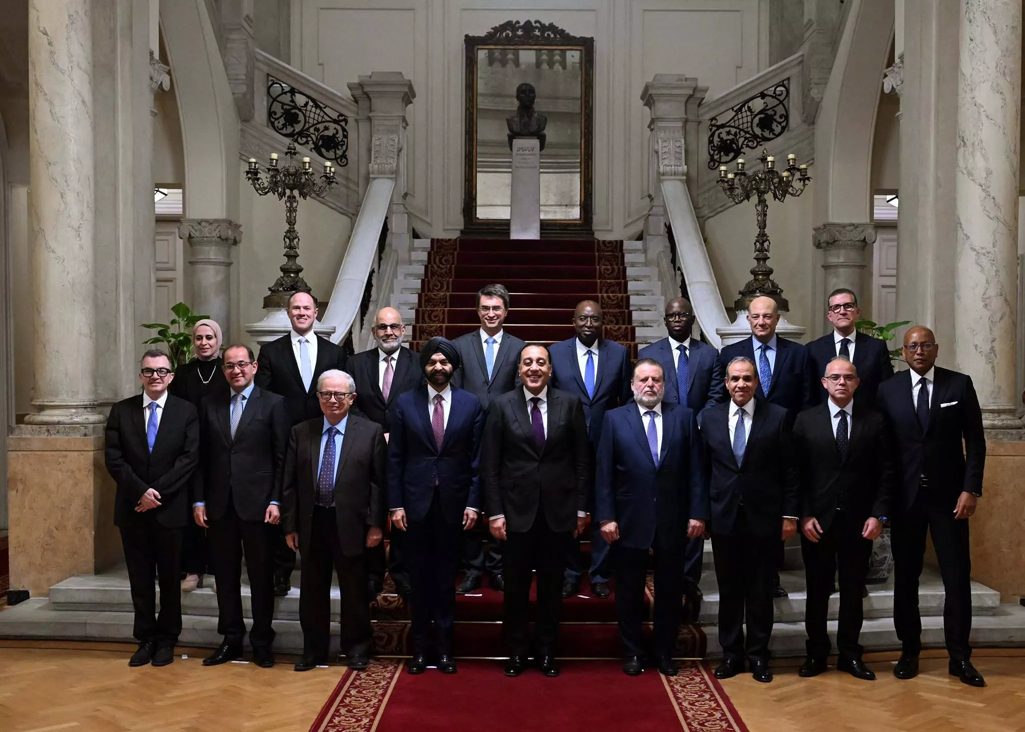 رئيس الوزراء يلتقي رئيس مجموعة البنك الدولي