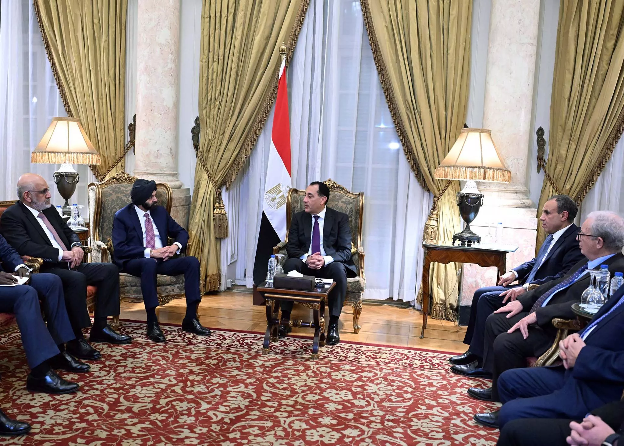 رئيس الوزراء يلتقي رئيس مجموعة البنك الدولي