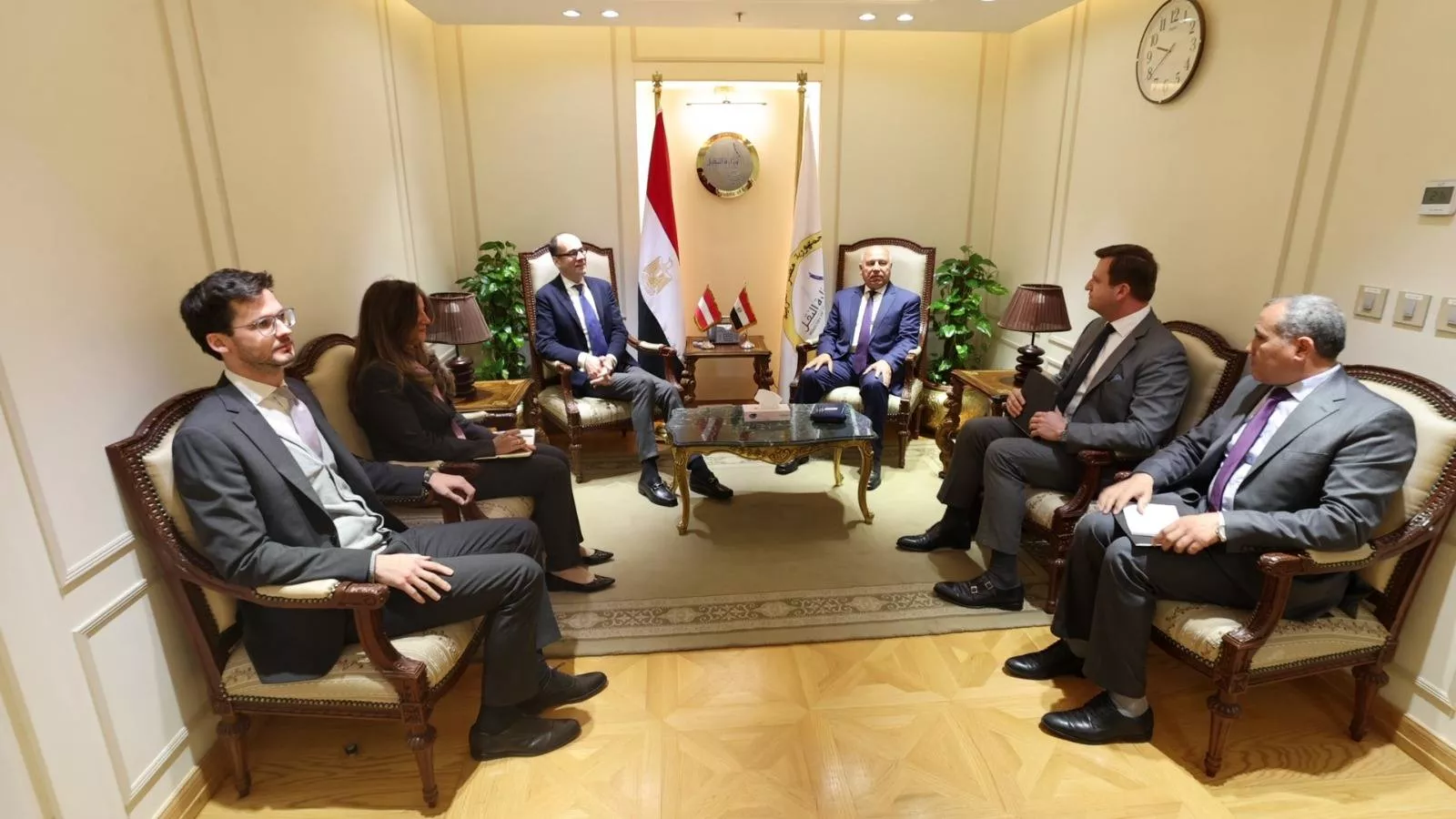 وزير النقل يلتقي الرئيس التنفيذي لشركة بلاسر النمساوية