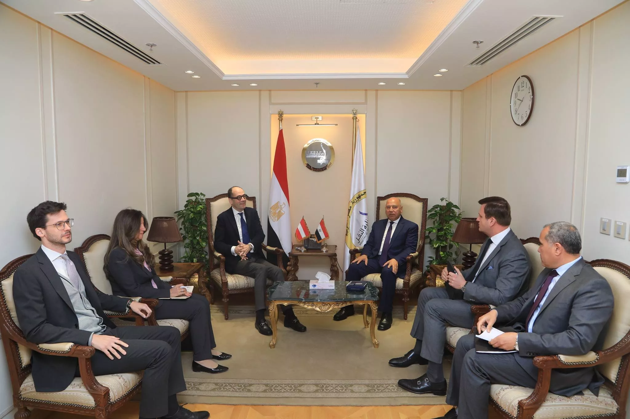 وزير النقل يلتقي الرئيس التنفيذي لشركة بلاسر النمساوية