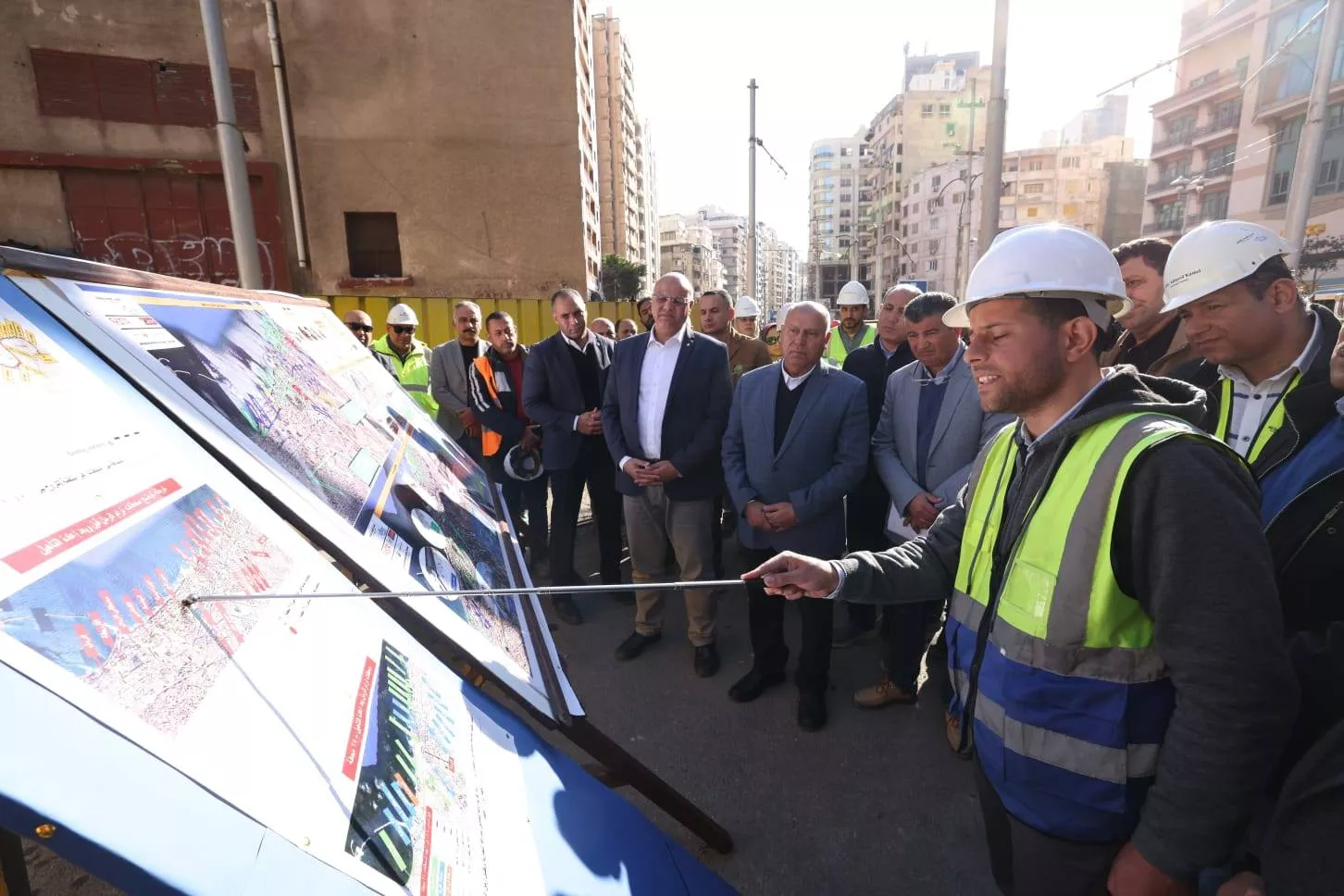 وزير النقل يتابع الموقف التنفيذي لمشروع إعادة تأهيل وتطوير ترام الرمل