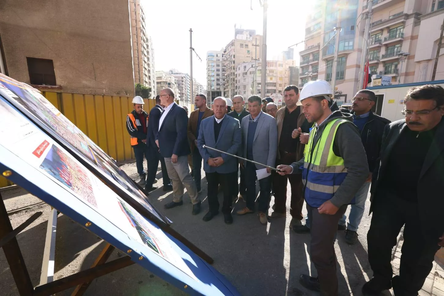 وزير النقل يتابع الموقف التنفيذي لمشروع إعادة تأهيل وتطوير ترام الرمل