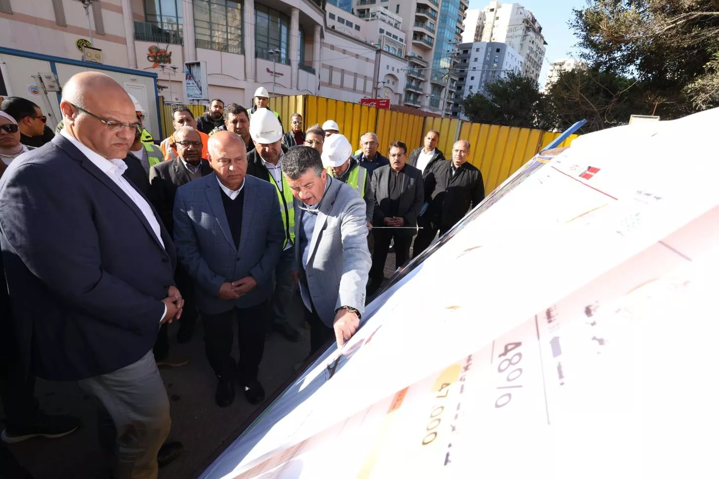 وزير النقل يتابع الموقف التنفيذي لمشروع إعادة تأهيل وتطوير ترام الرمل