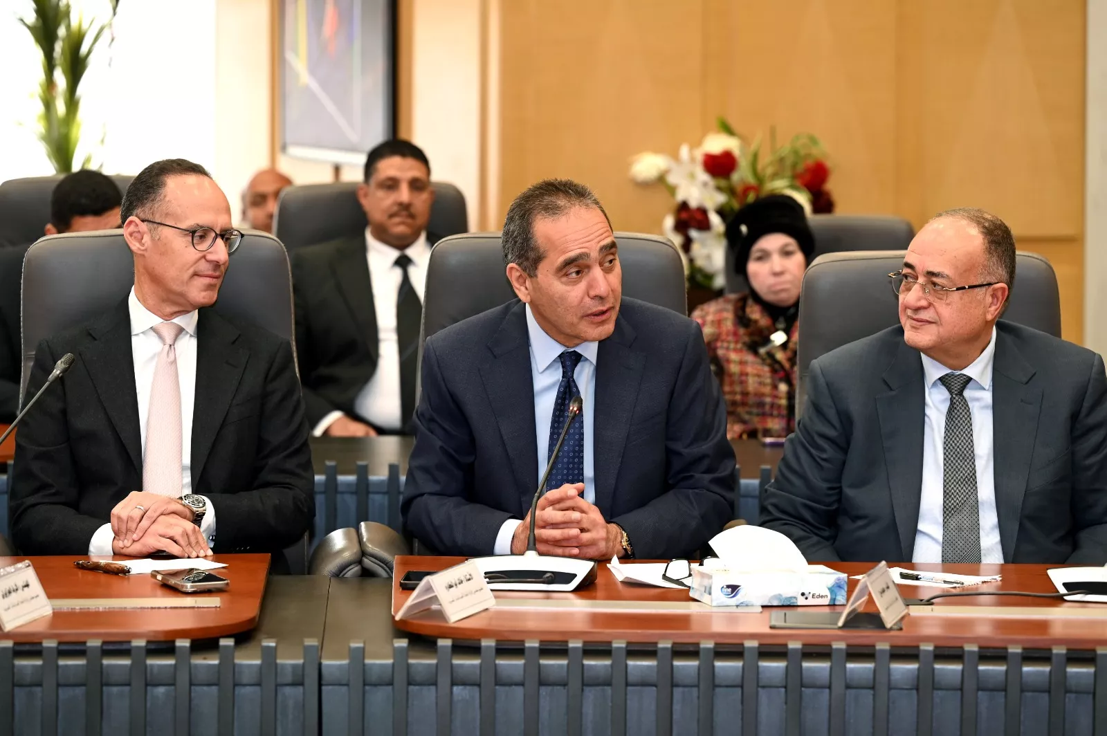 وزير الصناعة يعقد أول اجتماع مع اتحاد الصناعات والغرف الصناعية