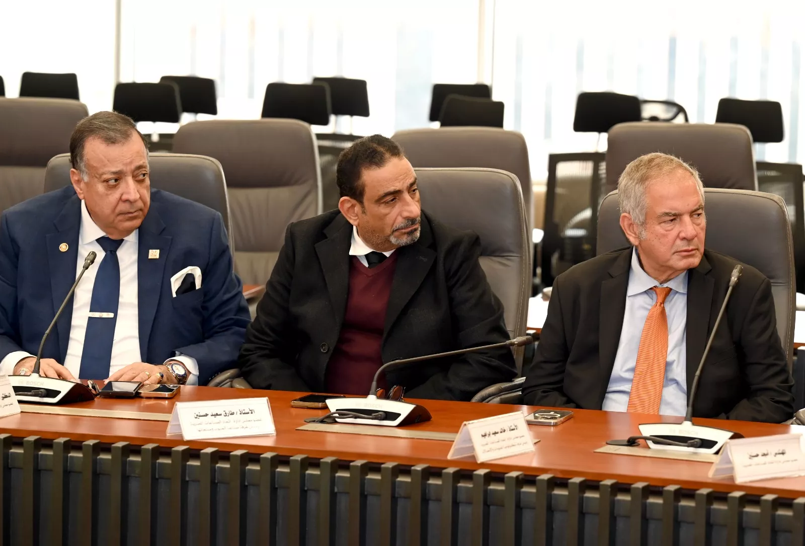 وزير الصناعة يعقد أول اجتماع مع اتحاد الصناعات والغرف الصناعية